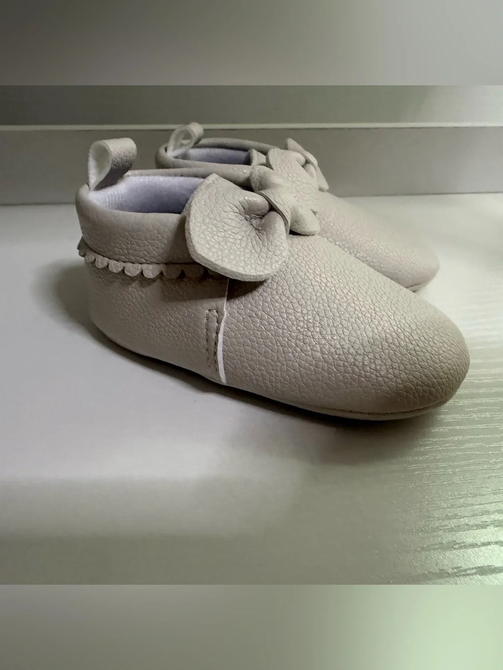 Girls' Soft Leatherette Bow Baby Shoes in Cream